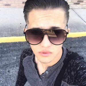 Meet your Posher, Massymo